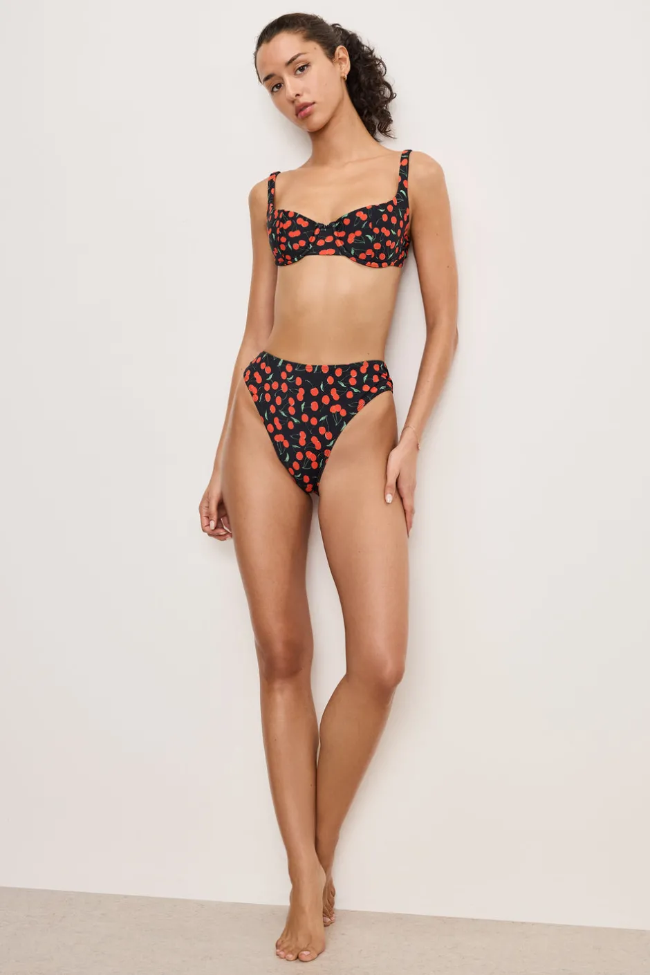 Good American Swim<BALCONETTE BIKINI TOP Black cherries003