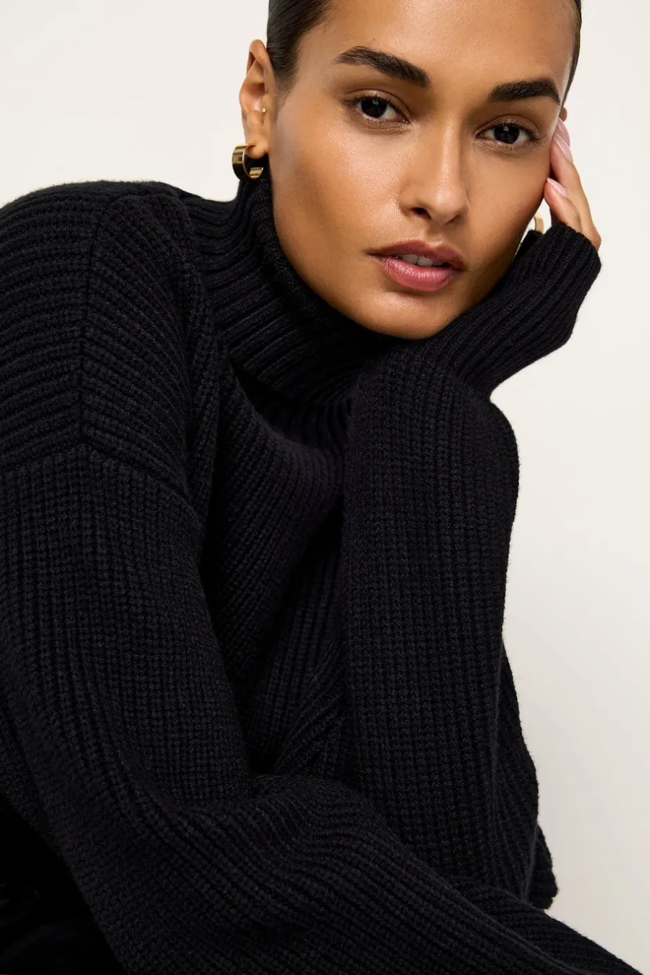 Good American Tops | Sweaters<COZY RIBBED TURTLENECK Black001