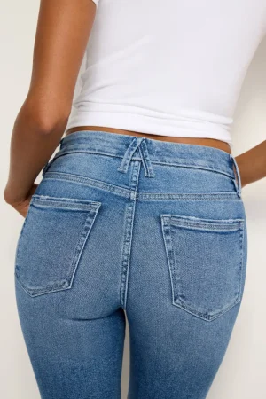 Good American Straight<GOOD CLASSIC SLIM STRAIGHT JEANS Indigo702