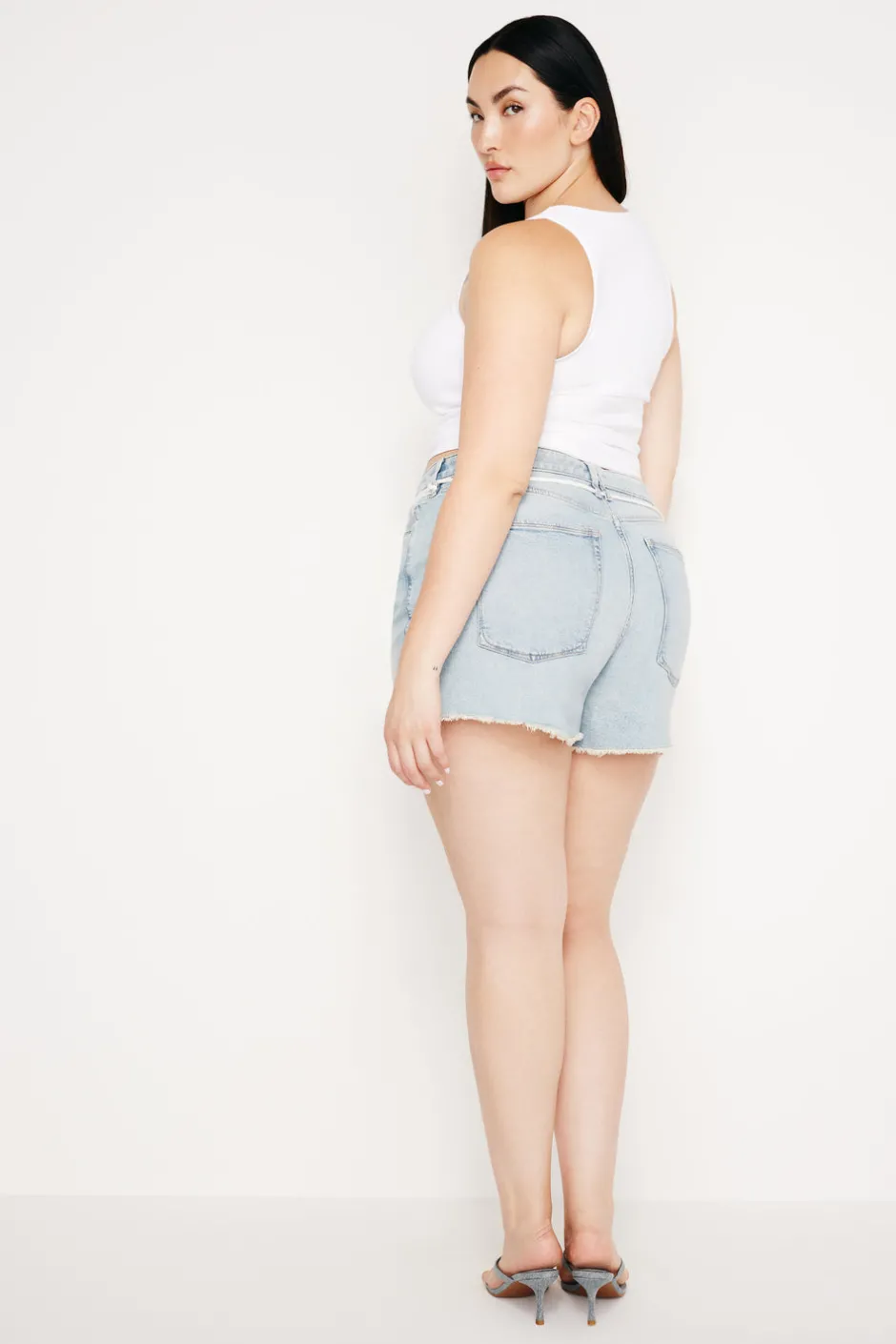 Good American Shorts & Skirts<GOOD GIRLFRIEND SHORTS Indigo669