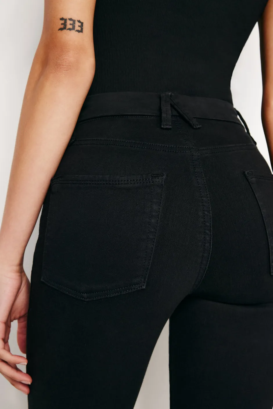 Good American Skinny | Cropped Denim<GOOD LEGS SKINNY CROPPED JEANS Black001