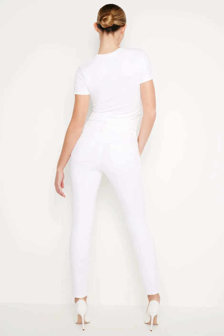 Good American Skinny | Mid-Rise<GOOD LEGS SKINNY JEANS White001