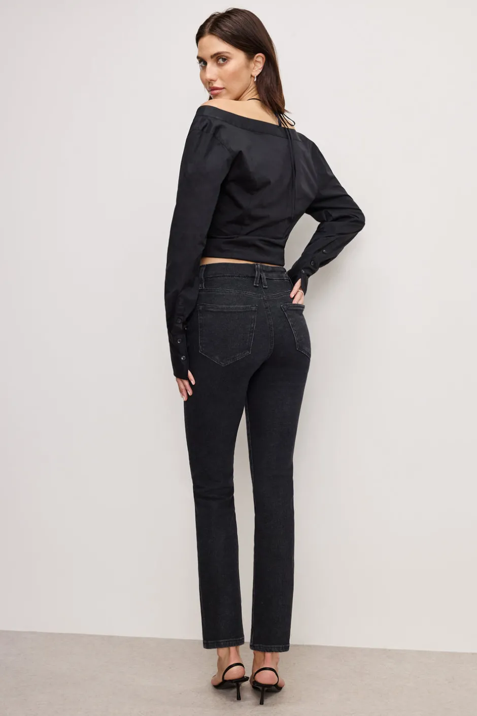 Good American Straight | High-Rise<GOOD LEGS STRAIGHT JEANS Black184