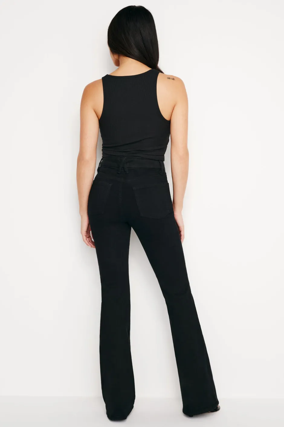 Good American Bootcut & Flare | Jeans<GOOD PETITE FLARE Black001