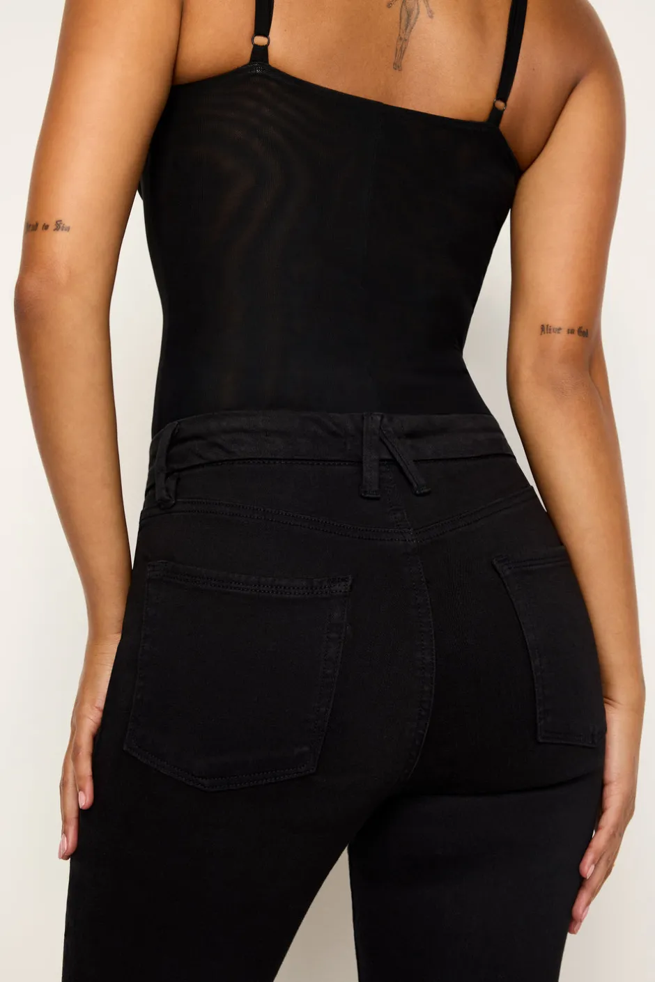 Good American Mid-Rise | Cropped Denim<GOOD CAPRI Black001