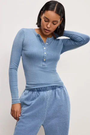 Good American Tops<JEANIUS FITTED HENLEY Indigo376