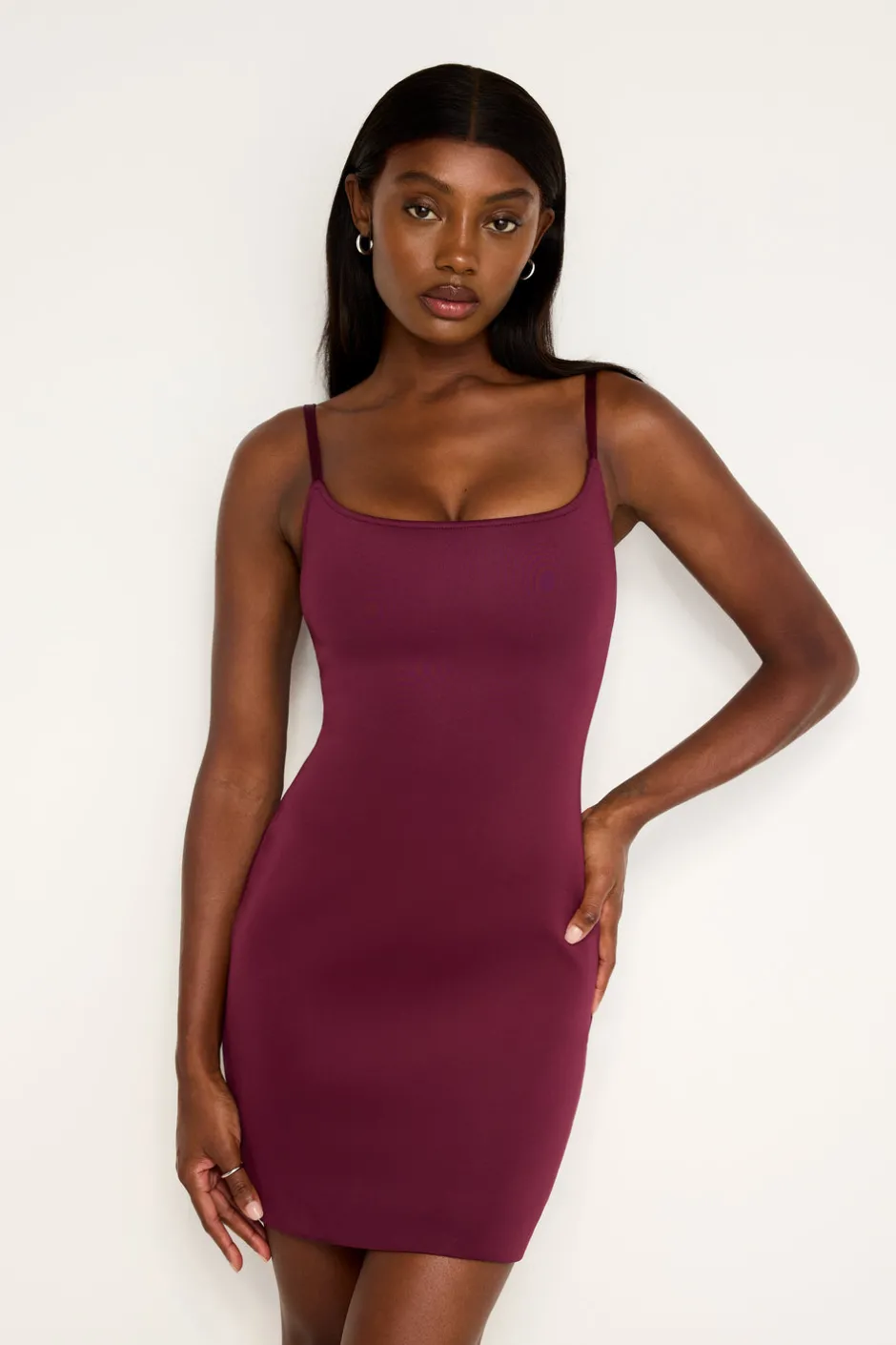 Good American Dresses<SCUBA SCOOP CAMI DRESS Oxblood002