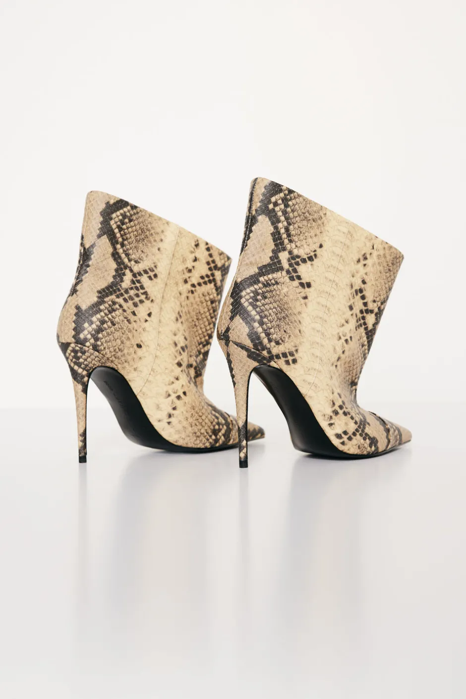 Good American Shoes<SLOUCHY ANKLE BOOT Npsp print