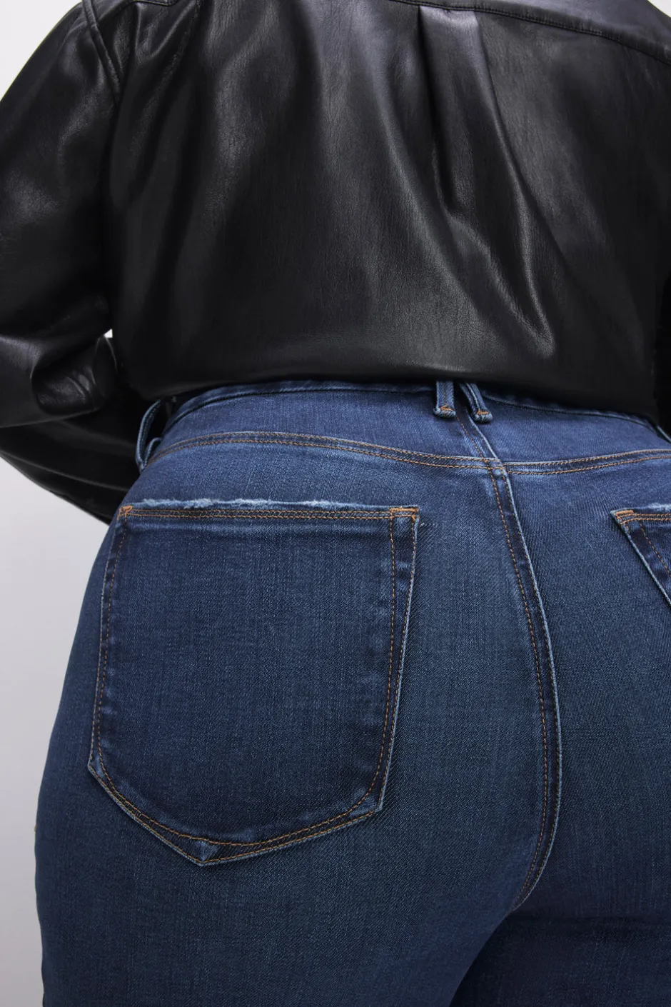 Good American Straight | Mid-Rise<SOFT-TECH GOOD LEGS STRAIGHT JEANS Indigo511