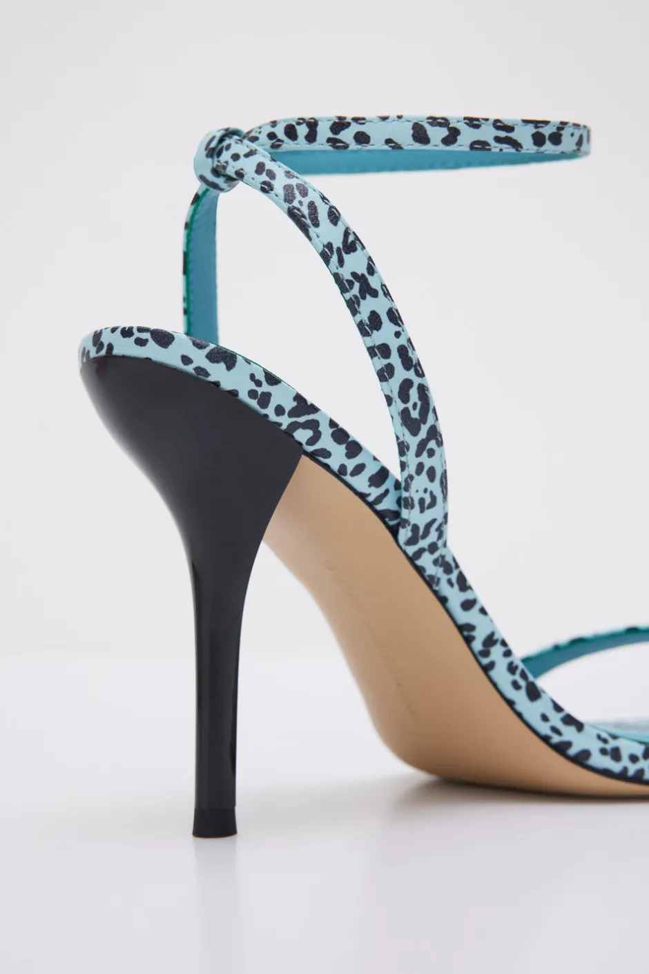 Good American Shoes<STRAPPY HEELS Black003